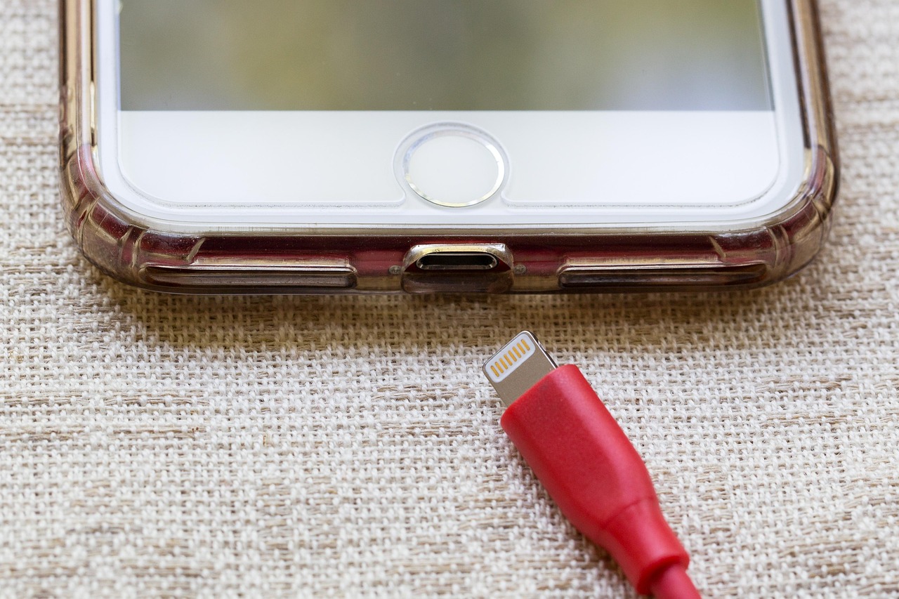 iPhone 12电池容量最新解析，探讨与探讨